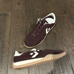 Converse Run Star Trainer Ox Sneakers Men's Size 10.5 Bloodstone/ Egret A13360C